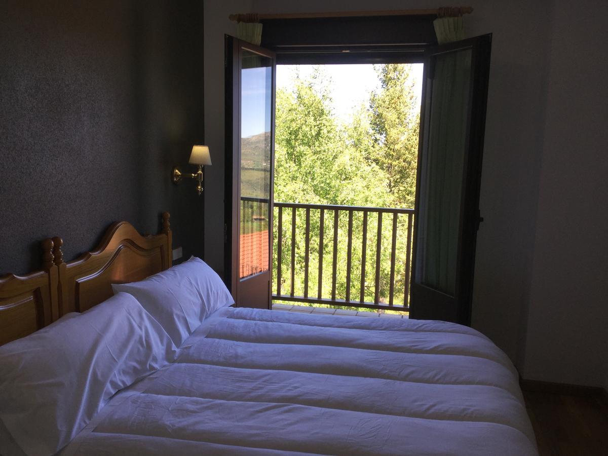 Hotel Cinco Castanos Candelario Exterior photo
